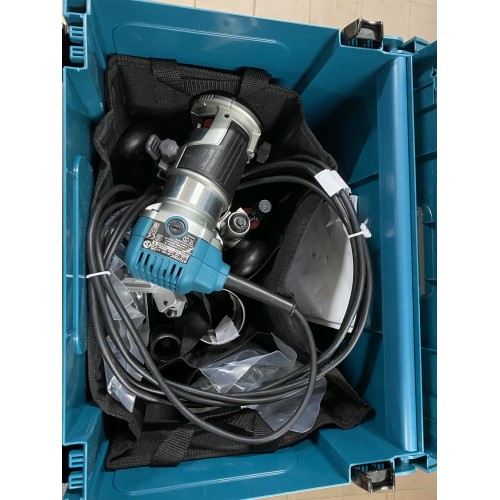 VÝPRODEJ MAKITA RT0700CX2J Kombinovaná frézka s příslušenstvím 700W,systainer 1x VYZKOUŠENO!!