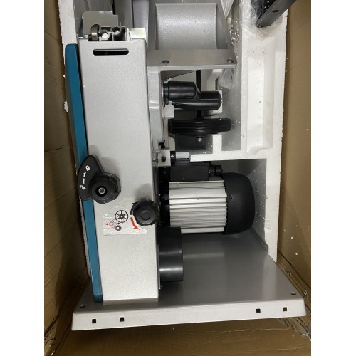 VÝPRODEJ MAKITA LB1200F Pásová pila 305mm, 900W PO SERVISE, POŠKOZENÝ OBAL!!
