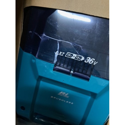 VÝPRODEJ MAKITA DLM463Z Aku sekačka 460mm Li-ion LXT 2x18V, bez aku Z PRASKLÝ KRYT AKUMULÁTORU!!