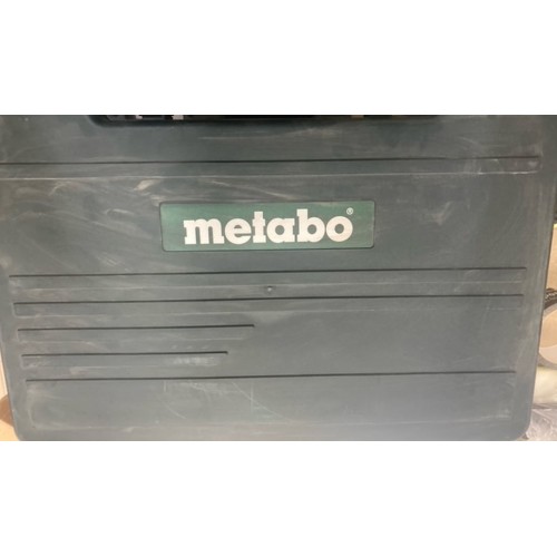 VÝPRODEJ Metabo 600147500 MH 5 Sekací kladivo SDS-max, 1100W POŠKRÁBANÝ KUFR!!