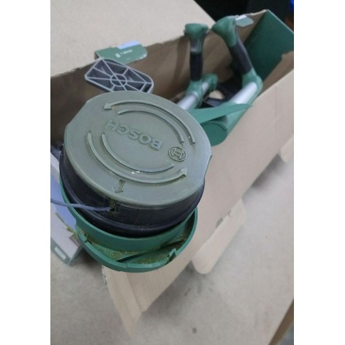VÝPRODEJ BOSCH UniversalGrassCut 18-260 Akumulátorová strunová sekačka POUŽITÁ!!!!!