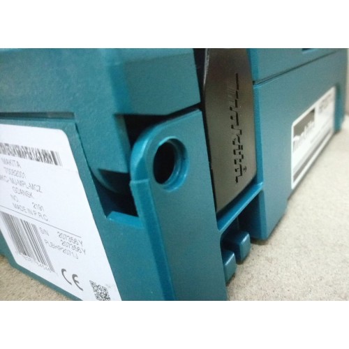 VÝPRODEJ MAKITA Elektrická příklepová vrtačka, 1010 W, 2-rychlostní POŠKOZENÝ KUFR!!