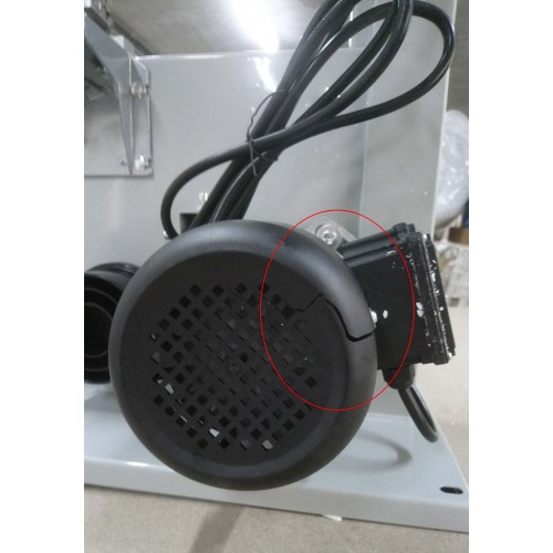 VÝPRODEJ SCHEPPACH HBS 261 pásová pila 5901505901 KŘIVÁ ZÁKLADNA, PRASKLÝ KRYT, ODŘENÁ!!