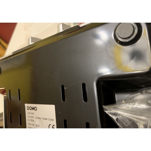 VÝPRODEJ DOMO Belgický vaflovač 4x7 s termostatem DO9149W POŠKOZENÝ!!