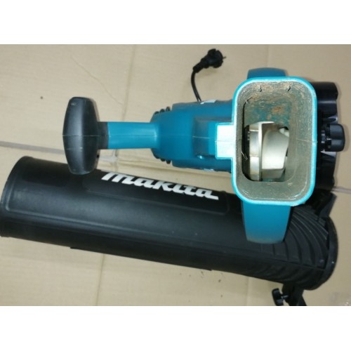 VÝPRODEJ MAKITA UB0801V Dmychadlo/vysavač 1650W s příslušenstvím, JEDNOU POUŽITÉ, POŠKOZENÝ OBAL!!