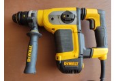 VÝPRODEJ DeWALT D25417KT Kombinované kladivo SDS+příslušenství, 4,2J PO SERVISE!!