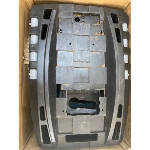 VÝPRODEJ MAKITA UD2500 Elektrický drtič větví (2500W/67l) PO SERVISE, POUŽITÉ!!