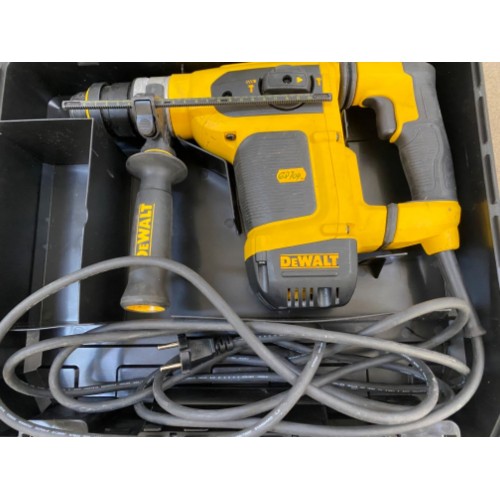 VÝPRODEJ DeWALT D25413K Kombinované kladivo SDS-Plus (1000W/4,2J) Kufr PO SERVISE, 1X POUŽITO!!