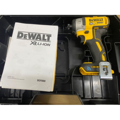 VÝPRODEJ DeWALT DCF888NT Aku Rázový utahovák Tool Connect 1/4'' (205Nm/18V/bez aku) kufr Tstak 1X VYZKOUŠENO!!