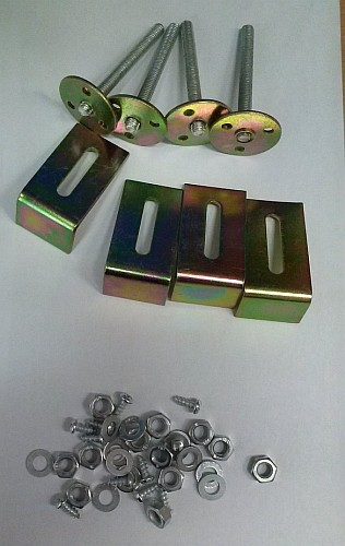 SaniPro úchyt panelu k rohové vaně M0700858 SaniPro úchyt panelu k rohové vaně M0700858