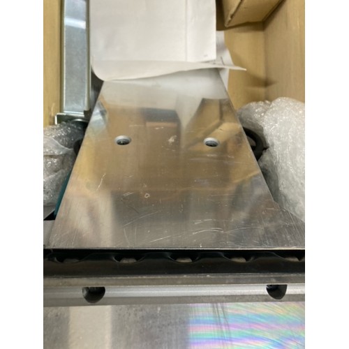 VÝPRODEJ MAKITA 1806B Velkoplošný hoblík 170mm, 1200W PO SERVISE!!
