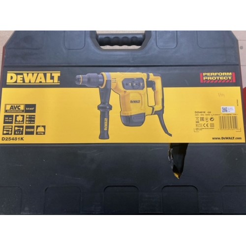 VÝPRODEJ DeWALT D25481K Kombinované kladivo SDS-Max, 40mm (1050W/6,1J) POŠKOZENÝ KUFR!!