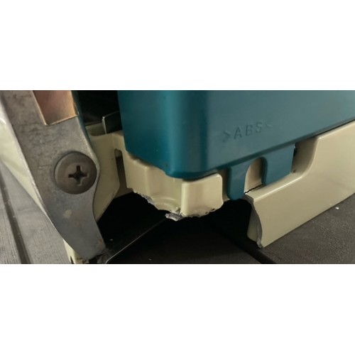 VÝPRODEJ MAKITA 2012NB Protahovačka 304x155mm,1650W POŠKOZENÝ PODSTAVEC!!