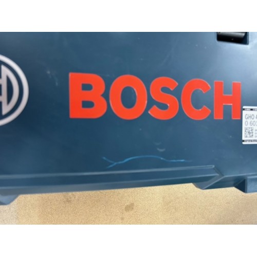 VÝPRODEJ BOSCH GHO 40-82 C hoblík 850W 060159A76A POŠKOZENÝ KUFR!!