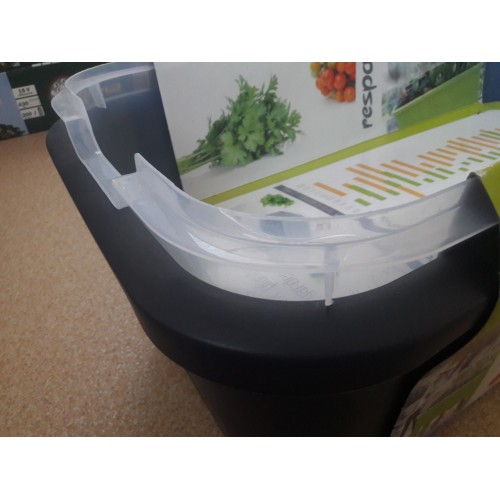 VÝPRODEJ Prosperplast RESPANA PLANTER Set sadbovač s víkem 77 cm, antracit PRASKLÝ ROH