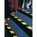 TESA Vyznačovací páska PVC pro trvalé značení, červeno-bílé šrafování, 33m x 50mm 60760-00092-01