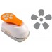 Fiskars Lever Punches ozdobná děrovačka M, květina 1015760