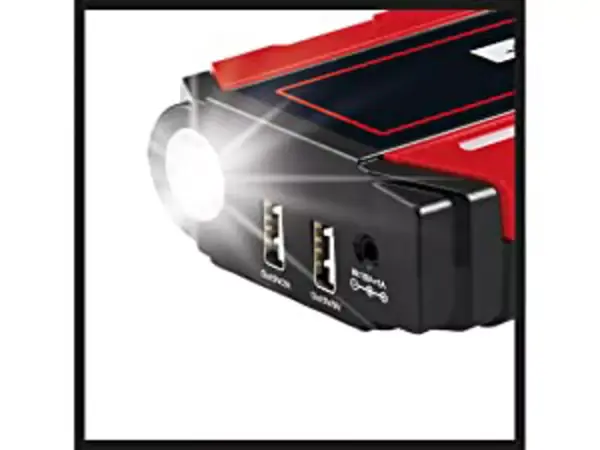 Detailní záběr Einhell Jump-Start Power Bank CE-JS 12/1 se zapnutým LED pracovním světlem.