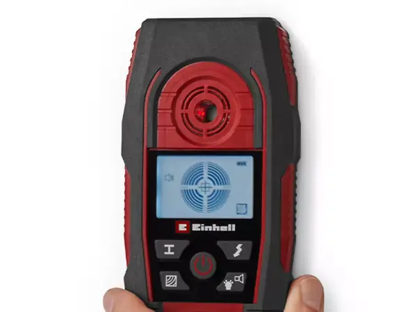 Displej digitálního detektoru TE-MD 80 zobrazuje rozpoznané materiály, jako je kov, dřevo nebo vedení proudu, pomocí světelného kroužku.