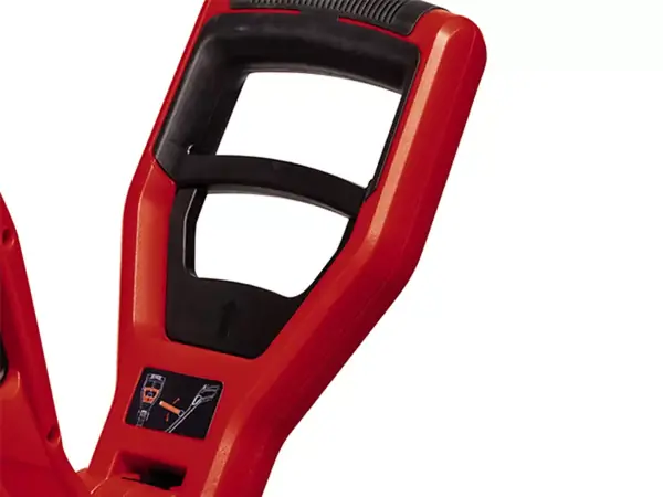 Detailní záběr na přídavnou rukojeť aku vyžínače Einhell GE-CT 18/30 Li-Solo s ergonomickým tvarem.