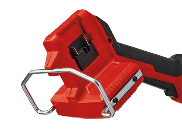 Detailní záběr ochrany akumulátoru u aku vyžínače trávy Einhell GP CT 36 35 Li BL Solo