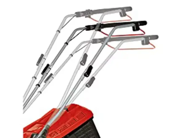 Výškově nastavitelná vodicí tyč aku sekačky Einhell GE CM 36 36 Li 2x4 0 Ah se třemi polohami zobrazená se šipkami