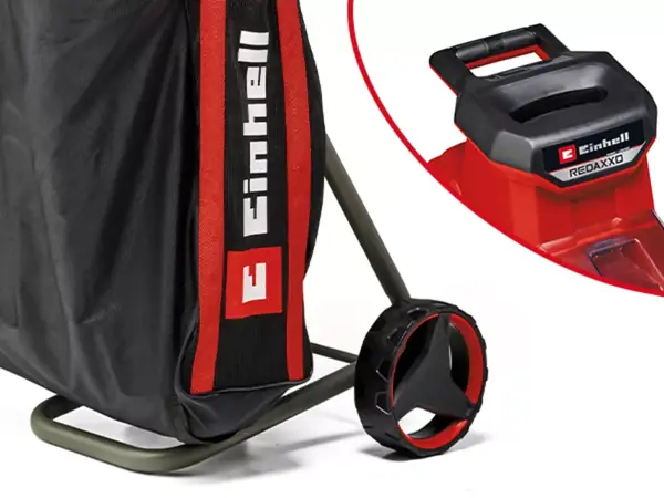 Boční pohled na akumulátorový nožový drtič REDAXXO 36/25 se zaměřením na integrované madlo v červeném kruhu.