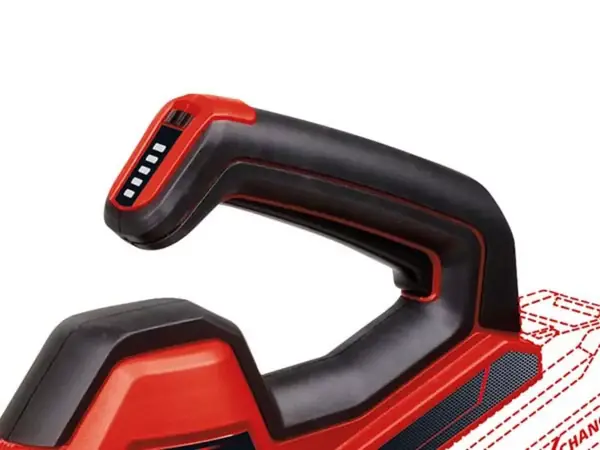 Ergonomischer Griff mit Softgrip des Einhell Akku-Laubbläsers GE-UB 18/250 Li E-Solo in Nahaufnahme.
