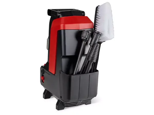 Příslušenství, jako jsou kartáče a trysky, se ukládá do integrovaného přihrádky na příslušenství aku tlakového čističe Einhell HYPRESSO 36/105.