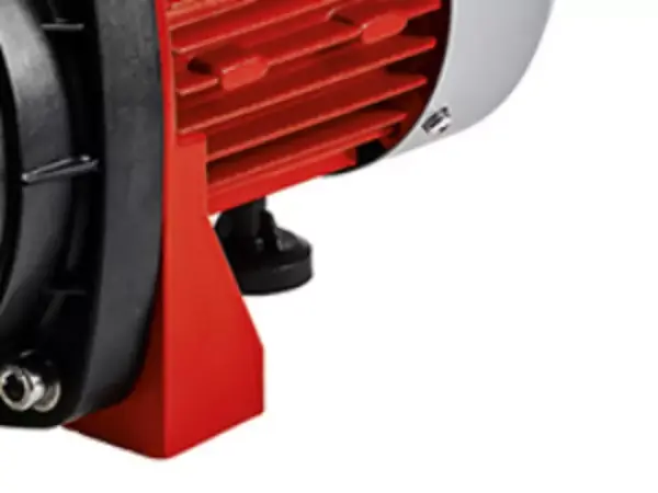 Patka čerpadla zahradního čerpadla Einhell GC-GP 6538 s otvorem pro upevnění k podkladu.