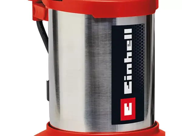 Detal obudowy ze stali nierdzewnej pompy do wody brudnej Einhell GE-DP 7535 N LL ECO.