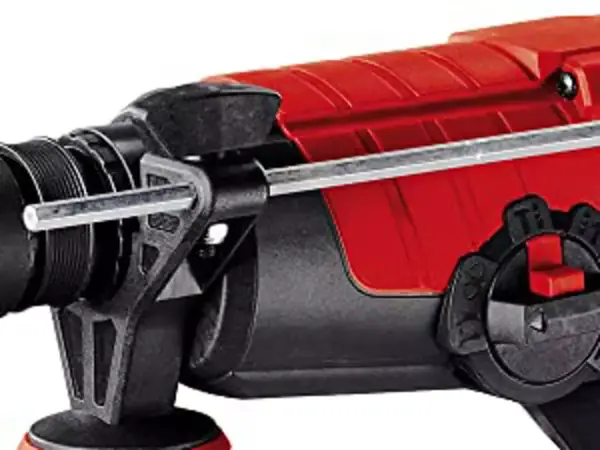 Bočný detailný záber pneumatického príklepového mechanizmu na vŕtacom kladive Einhell TE-RH 28 5F.