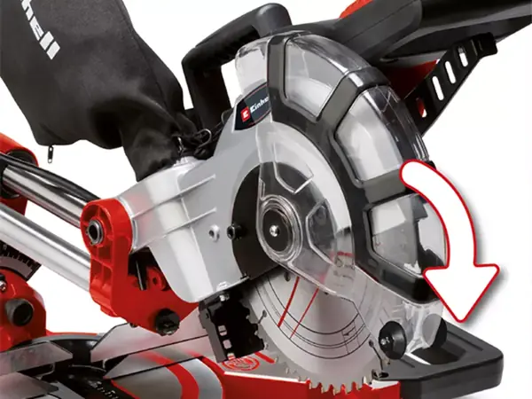 Der Sägekopf der Einhell Zug-Kapp-Gehrungssäge TC-SM 254 mit Sicht auf das Sägeblatt und Führung.