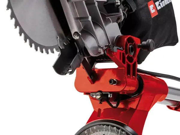 Der integrierte Schnittlinienlaser der Einhell Zug-Kapp-Gehrungssäge TC-SM 254 über dem Werkstück.