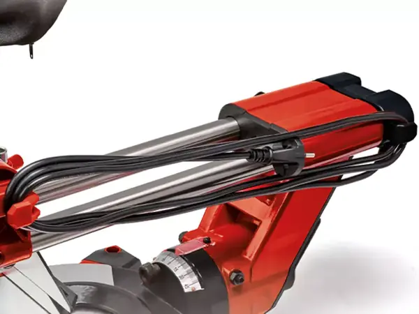 Držák kabelu pokosové a kapovací pily s posuvem Einhell TE-SM 2534 Dual pro bezpečné uložení síťového kabelu.