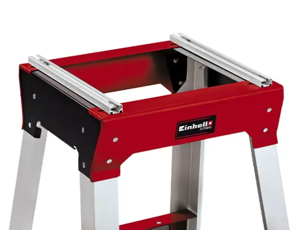 Pohled shora na stojan Einhell E-Stand se dvěma hliníkovými montážními lištami pro upevnění stroje.