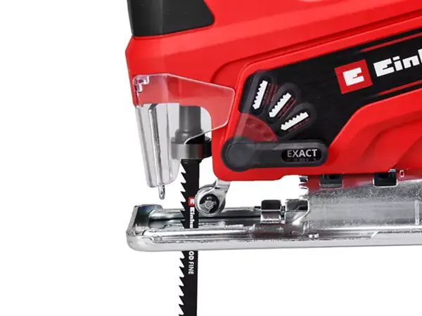 Boční pohled na akumulátorovou přímočarou pilu Einhell TC-JS 18 Li se zaměřením na přepínač pro nastavení kyvného zdvihu.
