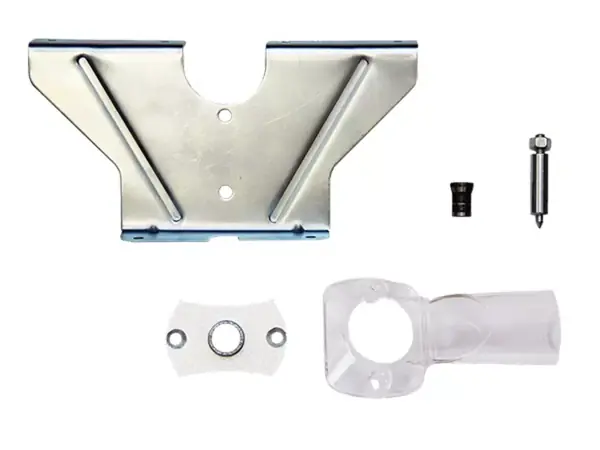 Obsah balení horní frézky Einhell TE-RO 1255 E s paralelním dorazem, kopírovacím kroužkem, upínacím klíčem a adaptérem.