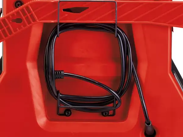 U-dn-chaos-v-kabelech