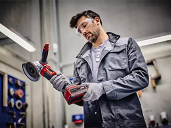 Praktick-zaputn-rukoje