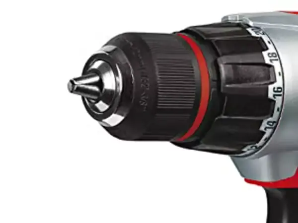 Aku vrtačka/šroubovák Einhell TE-CD 18/2 Li Kit s vysunutým sklíčidlem v detailu.