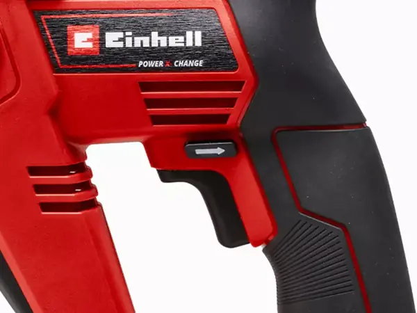 Nahaufnahme des Abzugsschalters am Einhell Akku-Bohrhammer TE-HD 18/12 Li mit ergonomischem Griffbereich.