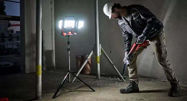 Robustn-teleskopick-stojan